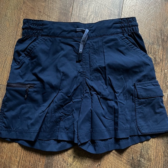 Title nine Recycled Clamber Cargo Hiking Shorts 5" Women's Navy Blue Shorts - Picture 10 of 11